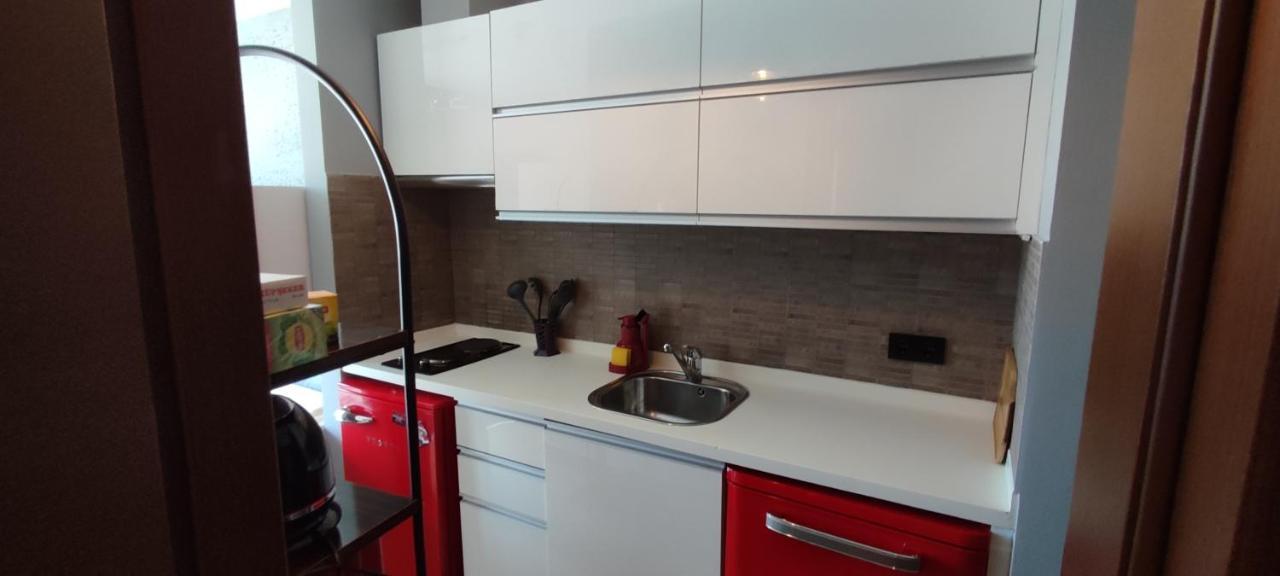 Apartamento Studyo At High Flat Estambul Exterior foto